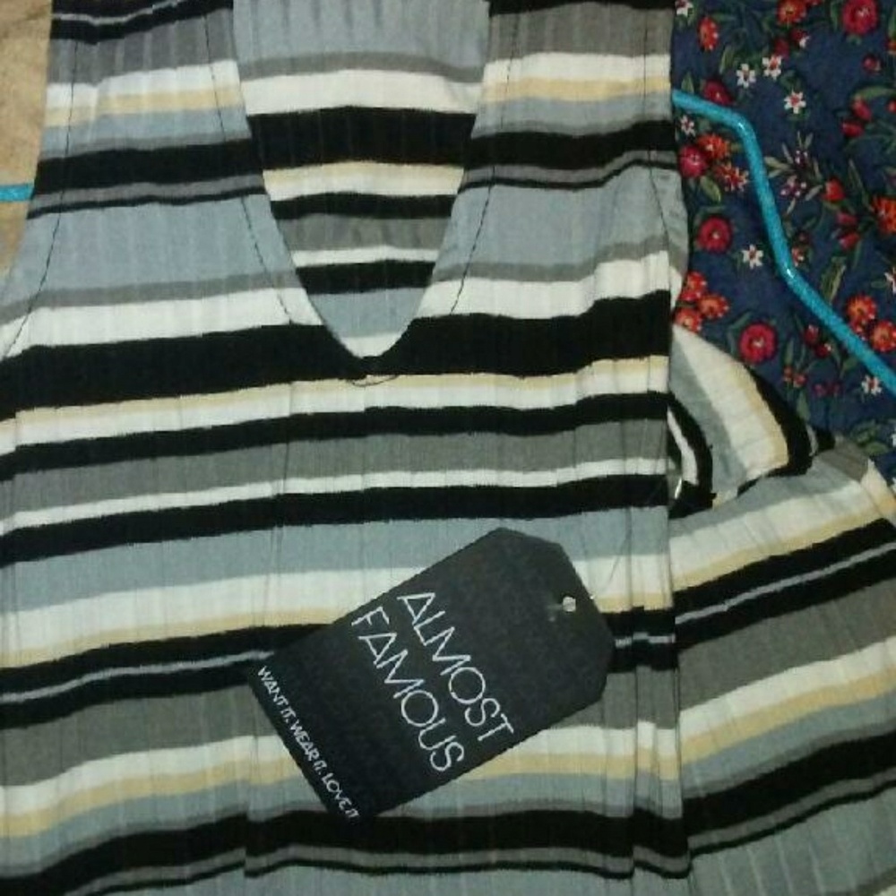 Almost Famous Size Small shirt